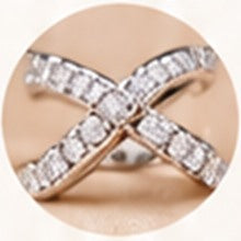 Bague Infini, anneaux croisés pavés