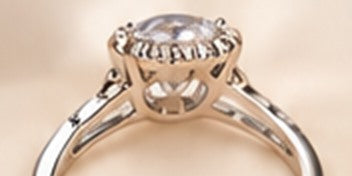 Sertissage et finition de la bague Lumière