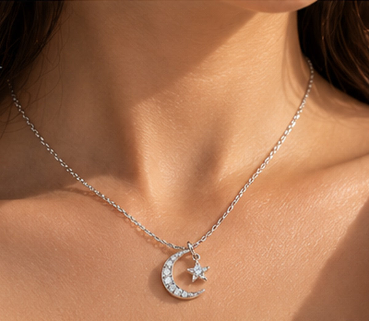 Collier Lune & Étoile porté