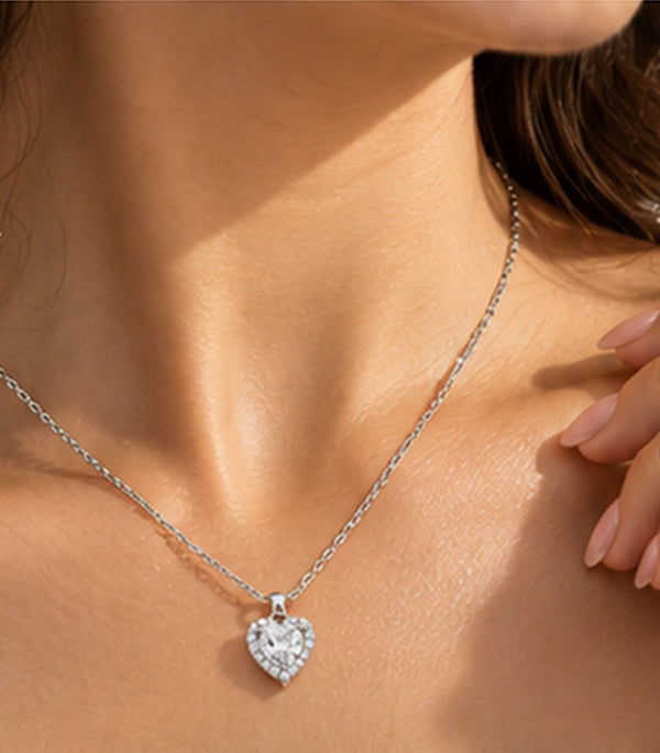 Collier Mini Cœur porté