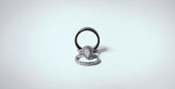Bague en argent sur fond clair