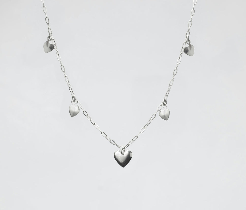 Collier chaîne fine avec petits cœurs en argent 925