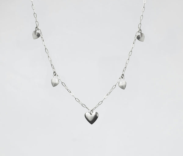 Collier chaîne fine avec petits cœurs en argent 925