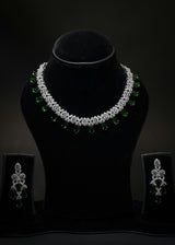 Parure collier et boucles d'oreilles en argent 925 et zircons