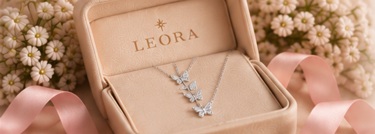 Collier Trio Papillon dans son écrin LEORA